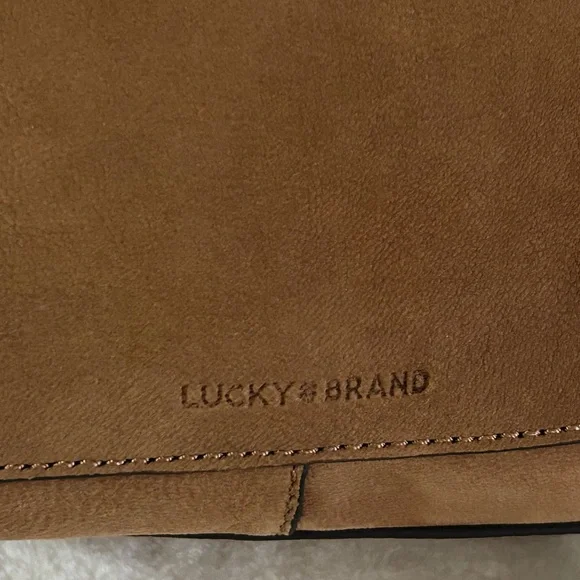 💼 Lucky Brand Suede Leather Small Crossbody Bag (Like New)💼 - Picture 3 of 13